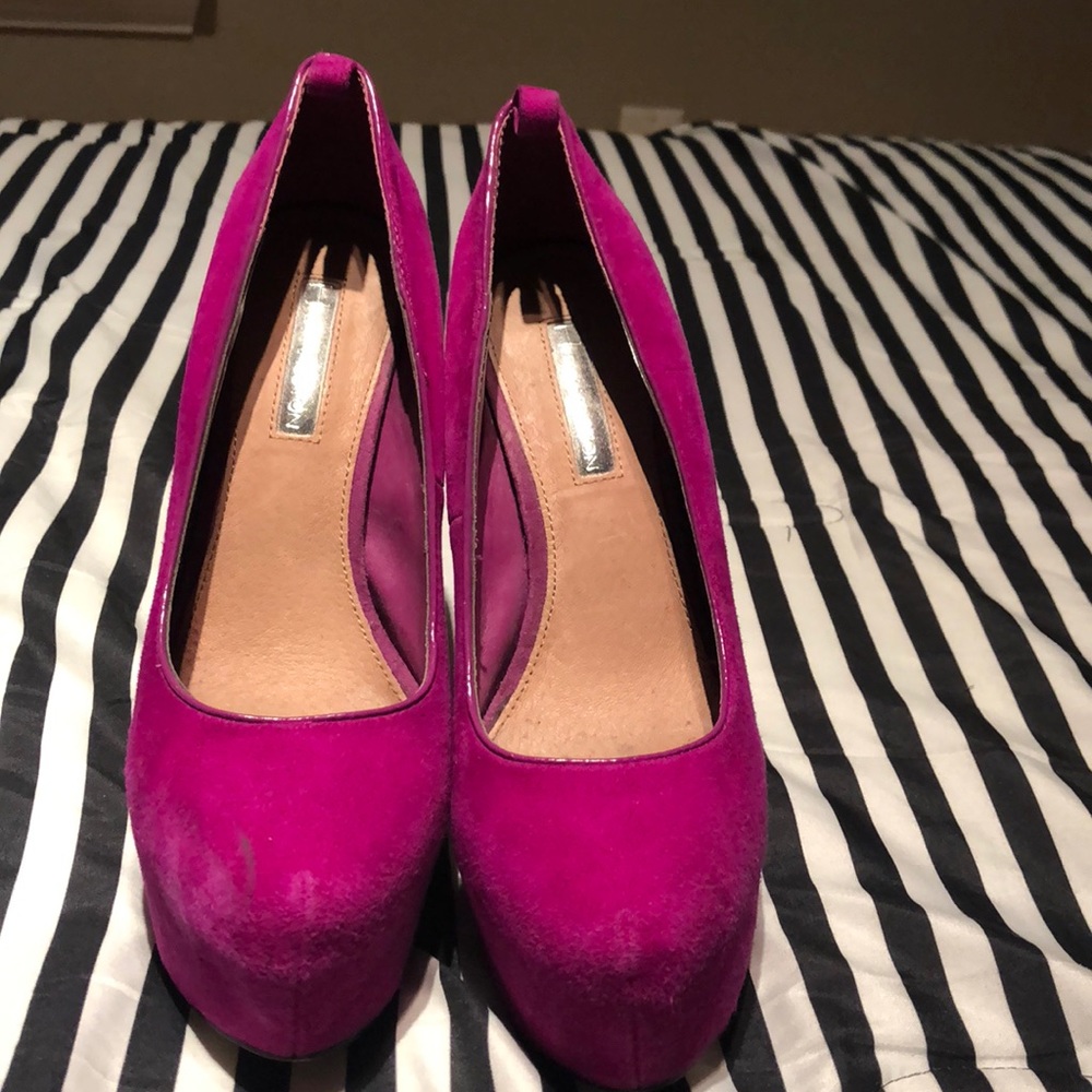 Fuchsia pink-ish purple